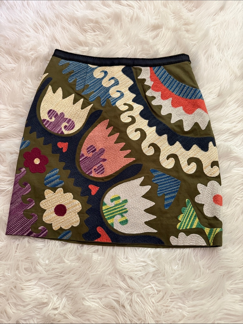 Vanessa Virginia Olive Floral Embroidered Mini Skirt Sz 6